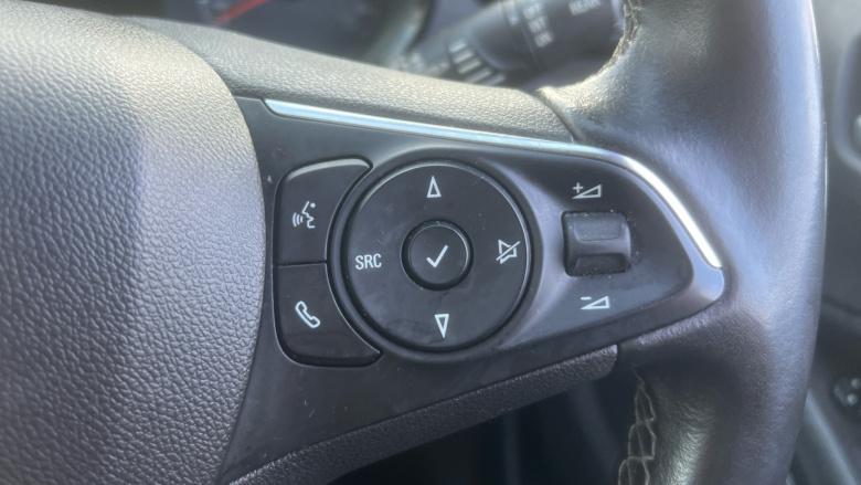 Vauxhall Crossland X 1.2T ecoTec [110] SE Nav 5dr [6 Speed] [S/S] Petrol Hatchback